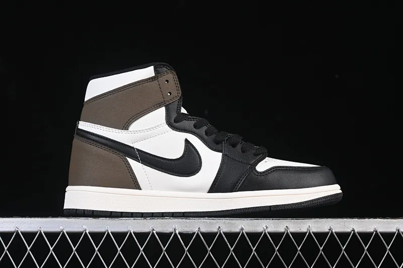 All categories Air Jordan Jordan series basketball shoes Air Jordan 1 High Air Jordan 1 High OG "Dark Mocha" AJ1 Joe 1 small barb 555088-105